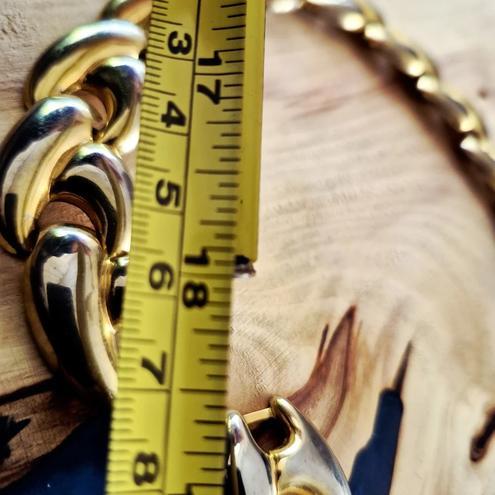 Elegant Gold Chain Necklace - Picture 5 of 6